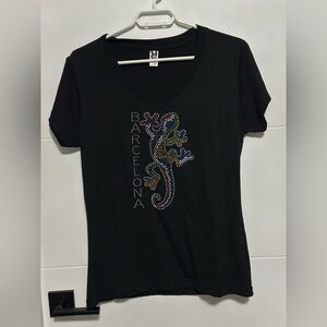 ✨Like New✨Women’s Short Sleeve Shirt (pit to pit approx 19 inches)